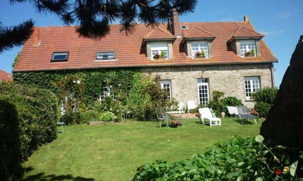 Domaine Du Mont Scolan Bed and Breakfast Montgardon Esterno foto